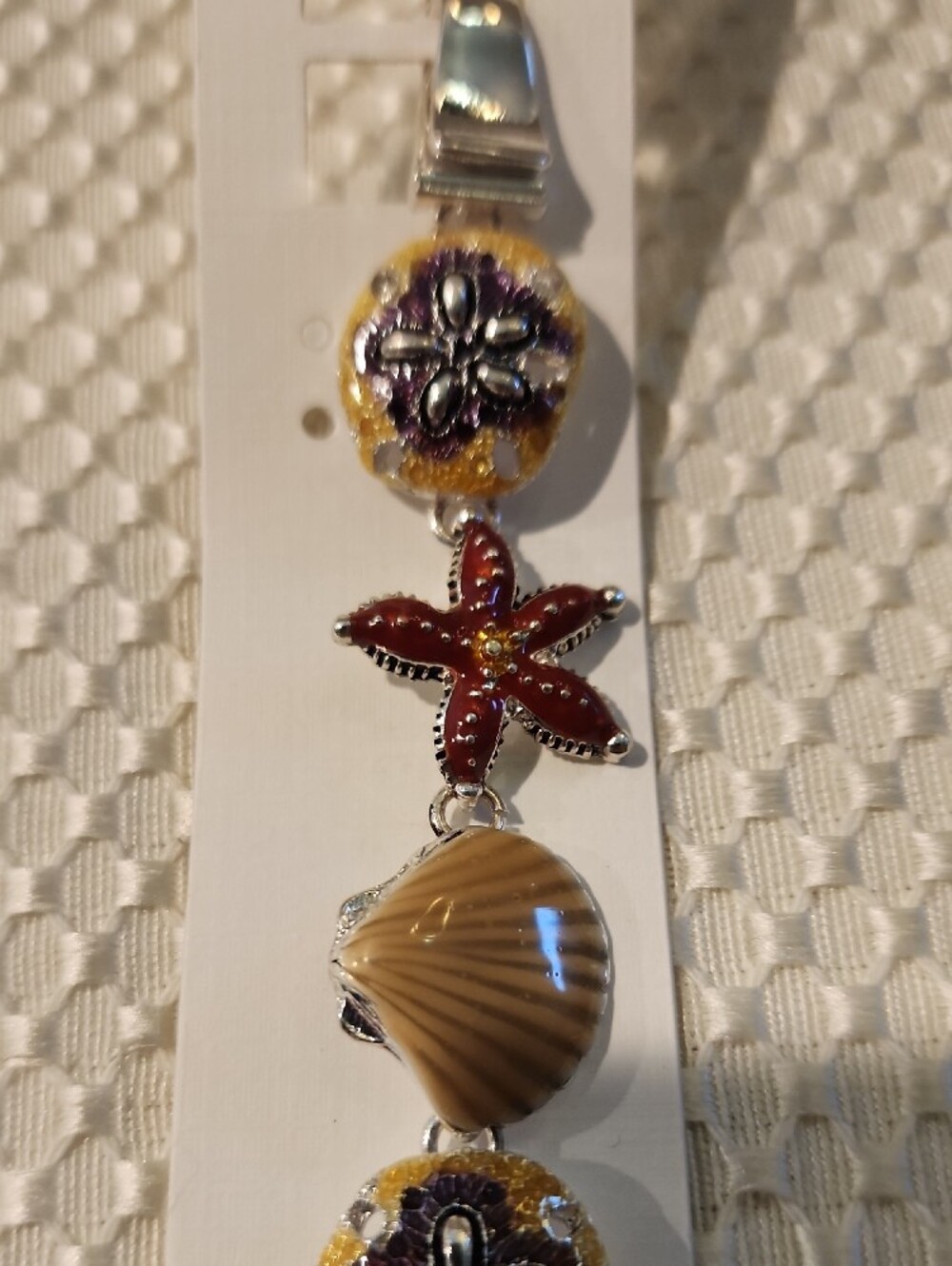 IC COLLECTION Gold Tone Bracelet with Starfish & Shell Charms *2 For $15* - Picture 3 of 7